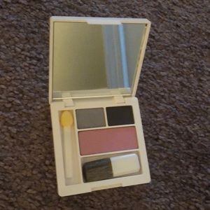 Clinique Makeup Palette – Eyeshadow & Blush Compact with Mirror